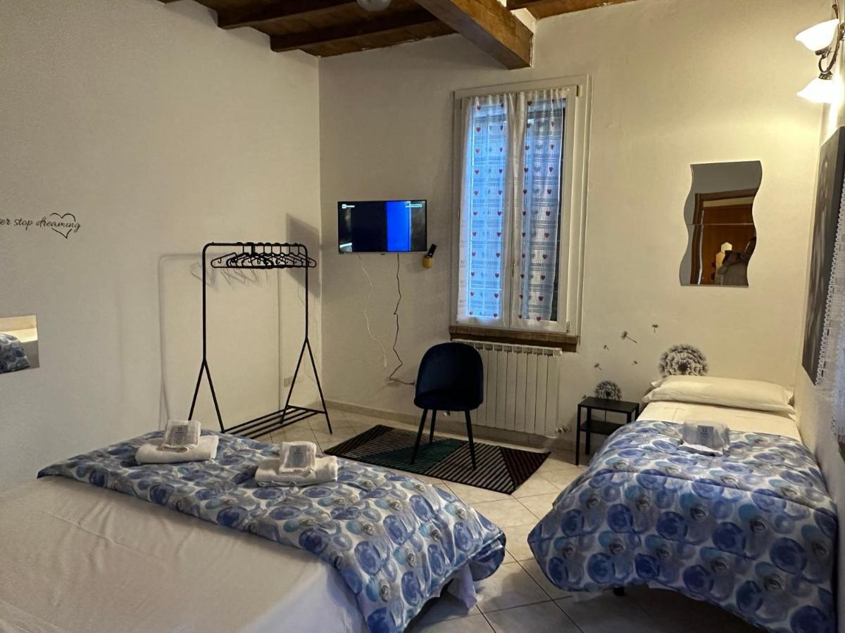 Aosta 3 Apartment Parma Bagian luar foto